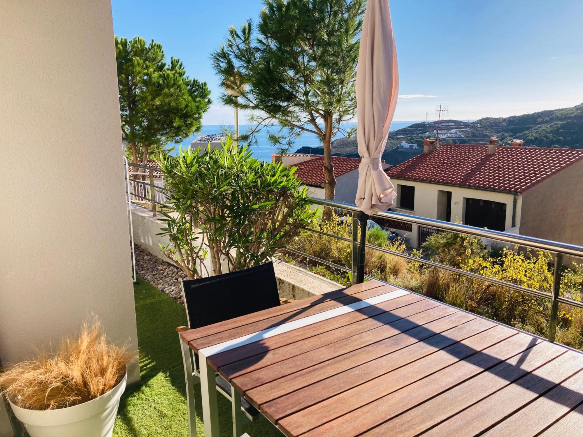 Residence Costa Vermella, Vue Mer Et Montagne Au Calme Cerbère Exterior foto